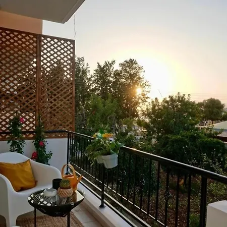 Exquisite Melanos Appartement