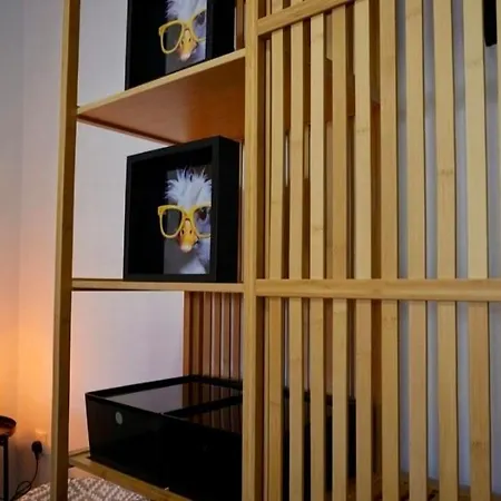 Exquisite Melanos Appartement *