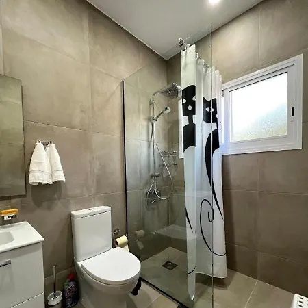 Exquisite Melanos Appartement *