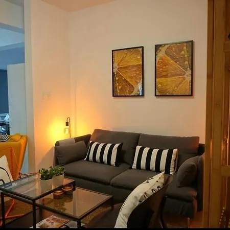 Exquisite Melanos Apartment Klorakas