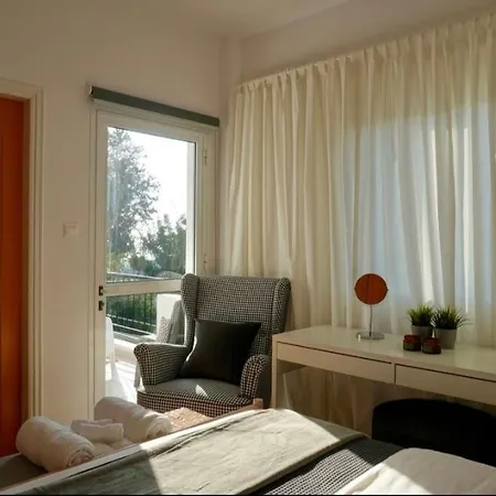 Apartment Exquisite Melanos Klorakas