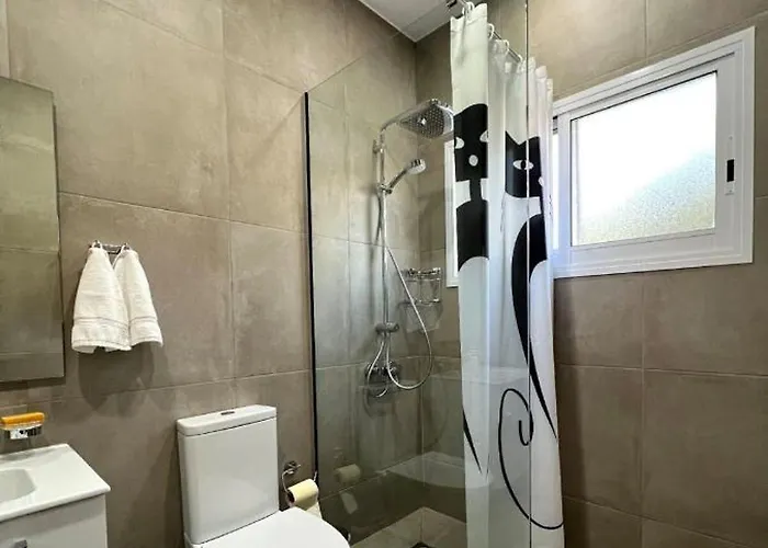 Exquisite Melanos Apartmán *